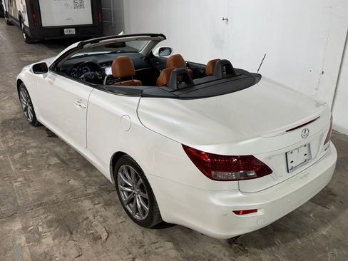 Used 2014 Lexus IS 250C w/ Luxury Package RWD image 25