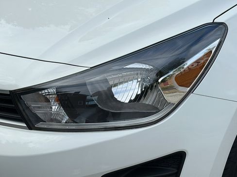 Used 2023 Kia Rio LX image 4