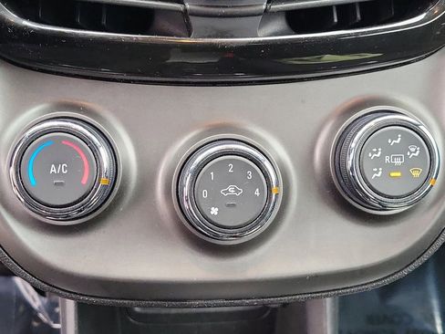 Used 2021 Chevrolet Spark LT image 26