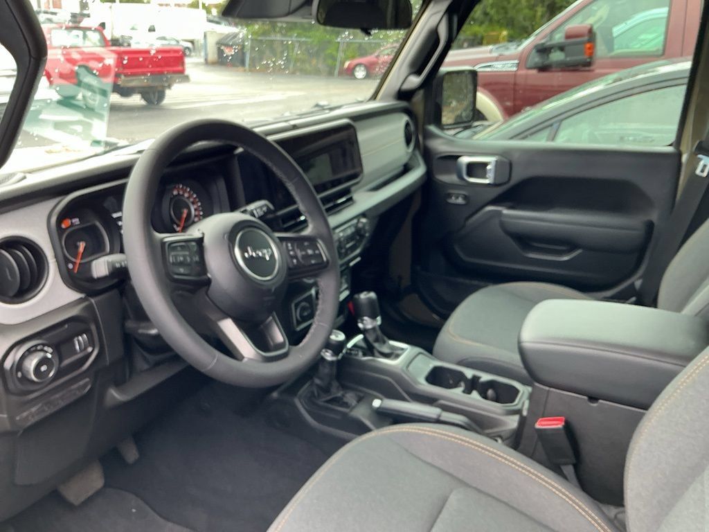 Used 2026 Jeep Wrangler Unlimited Sport AWD/4WD image 10