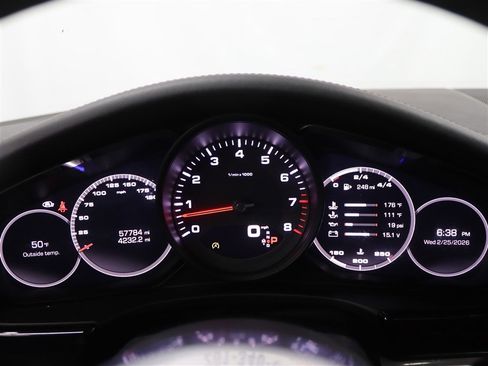 Used 2019 Porsche Panamera 4 image 22