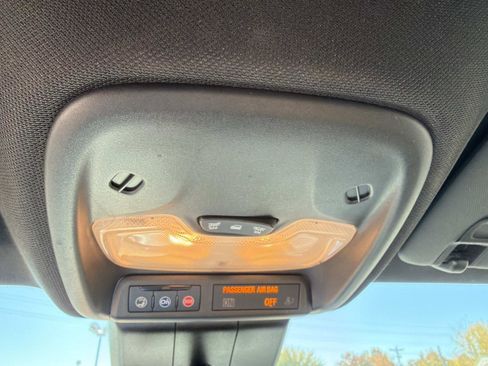 Certified 2024 Chevrolet Colorado W/T image 8