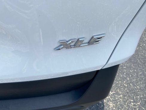 Used 2025 Toyota RAV4 XLE FWD image 15