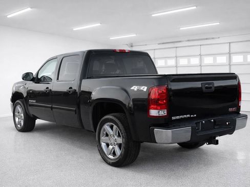 Used 2013 GMC Sierra 1500 SLE w/ Power Tech Package image 9