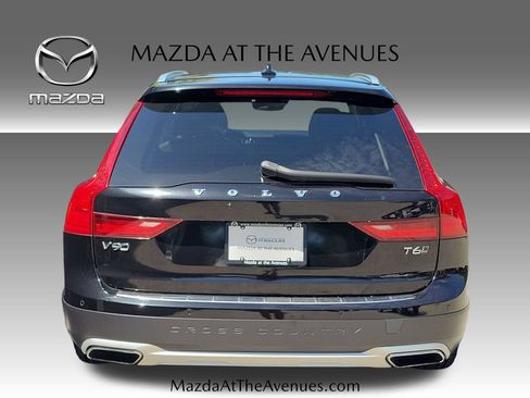 Used 2020 Volvo V90 T6 Cross Country w/ Protection Package Premier AWD/4WD image 24