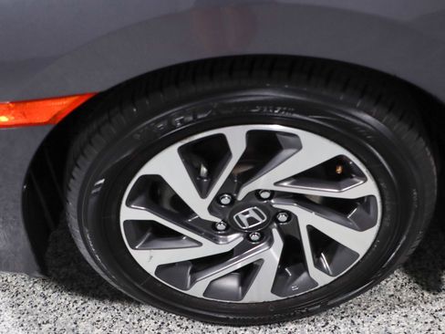 Used 2018 Honda Civic EX image 11