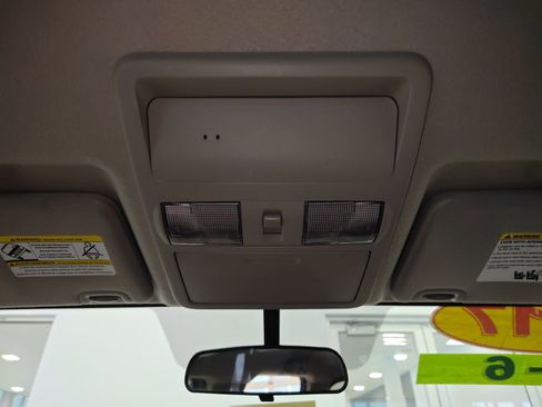 Used 2017 Nissan Frontier SV image 23