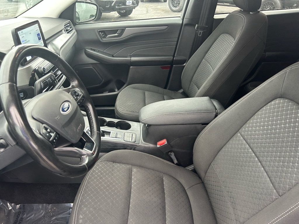 Used 2023 Ford Escape Active FWD image 9