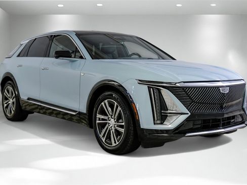 Used 2024 Cadillac Lyriq Luxury image 8