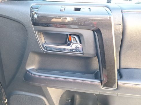 Used 2020 Toyota 4Runner TRD Off-Road image 34