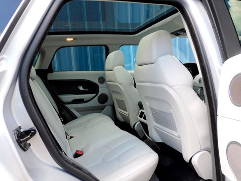 Used 2013 Land Rover Range Rover Evoque Pure Plus image 18