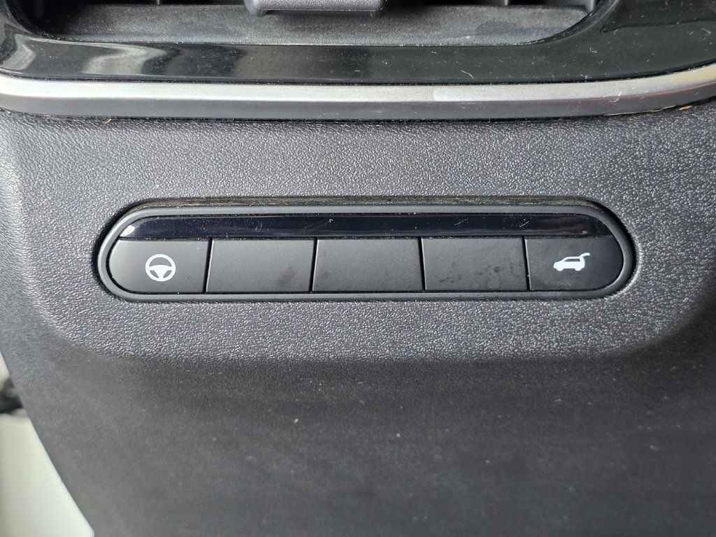 Used 2023 INFINITI QX60 Luxe w/ Cargo Package FWD image 26