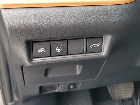 Used 2025 Toyota Grand Highlander AWD image 17