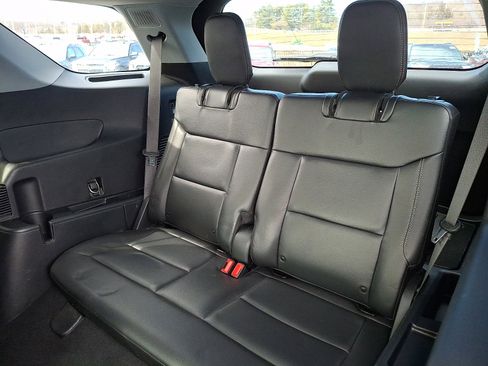 Certified 2023 Ford Explorer Limited w/ Limited Technology Package image 11