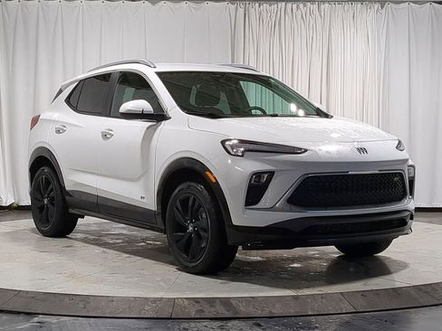 Used 2025 Buick Encore GX Sport Touring w/ Comfort Package image 20