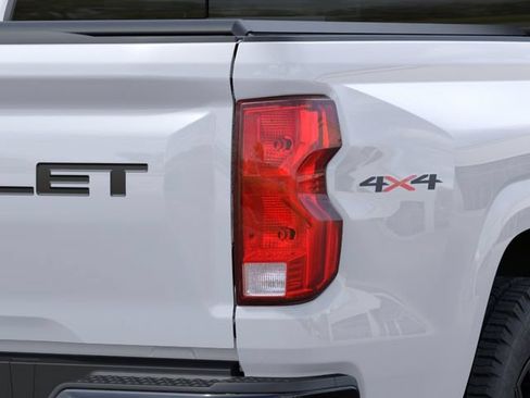 New 2026 Chevrolet Colorado W/T AWD/4WD image 13