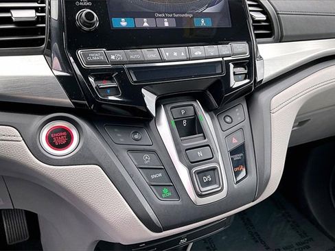 Used 2018 Honda Odyssey Touring image 14