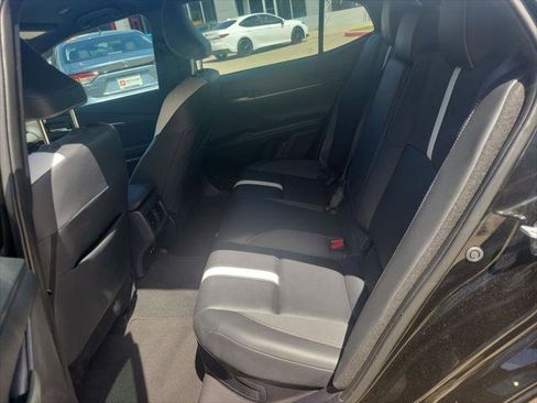 Certified 2025 Toyota Camry SE w/ Convenience Package image 17