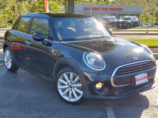 Used 2019 MINI Cooper 4-Door Hardtop FWD image 2