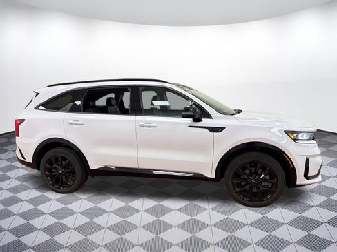 Used 2023 Kia Sorento SX image 8