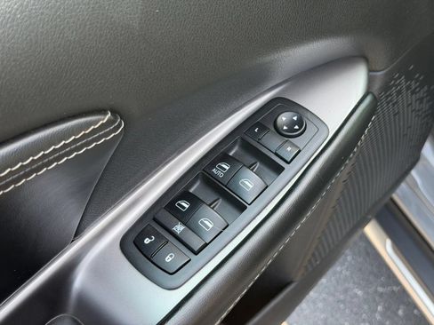 Used 2019 Dodge Journey Crossroad FWD image 12