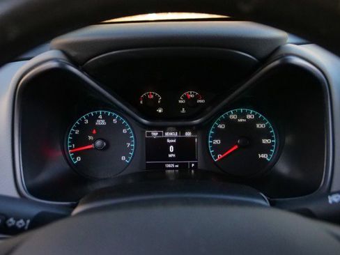 Used 2020 Chevrolet Colorado W/T w/ WT Convenience Package image 7