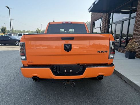 Used 2019 RAM 1500 Express w/ Express Value Package AWD/4WD image 5