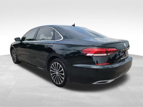 Used 2022 Volkswagen Passat 2.0T FWD image 6
