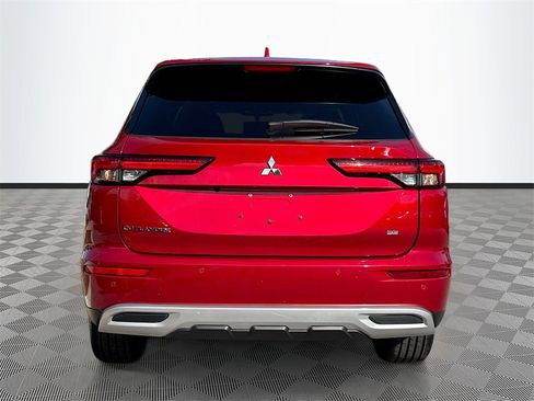 Used 2024 Mitsubishi Outlander SE image 7