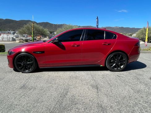 Used 2019 Jaguar XE Landmark Edition RWD image 10