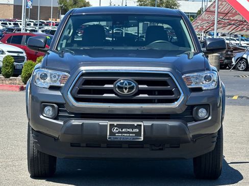 Used 2022 Toyota Tacoma SR5 RWD image 10