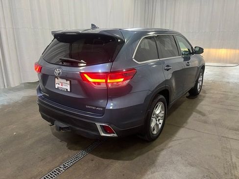 Certified 2018 Toyota Highlander Limited AWD/4WD image 4