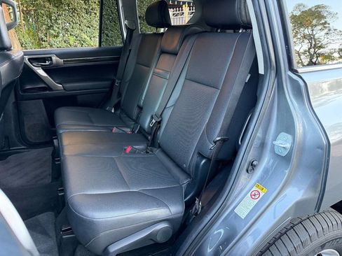 Used 2015 Lexus GX 460 image 21