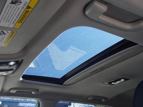 Used 2022 Kia Seltos SX w/ Sunroof Package image 21