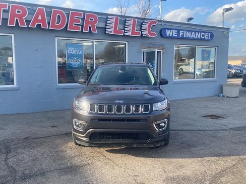 Used 2019 Jeep Compass Latitude w/ Popular Equipment Group image 3