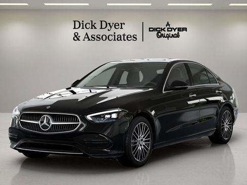 Used 2025 Mercedes-Benz C 300 Sedan image 29