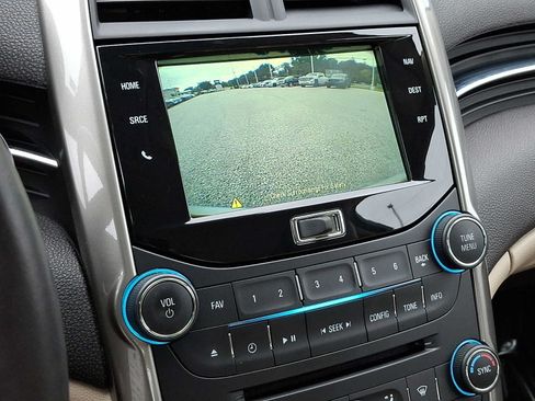 Used 2014 Chevrolet Malibu LT FWD image 30