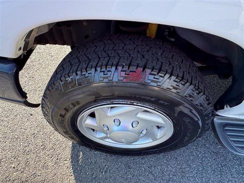 Used 2013 Ford E-350 and Econoline 350 XL image 11