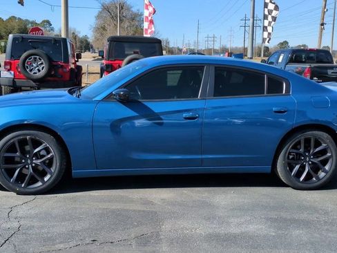 Used 2021 Dodge Charger SXT w/ Plus Group image 5
