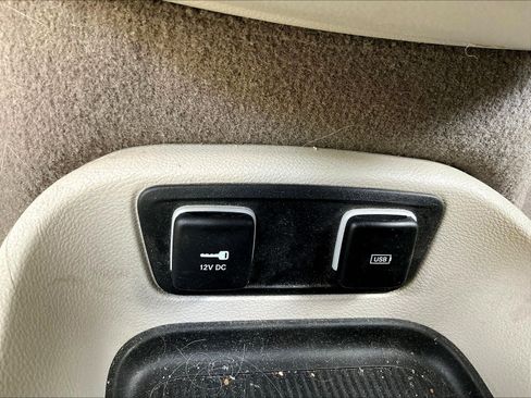 Used 2019 Chrysler Pacifica Touring Plus FWD image 16