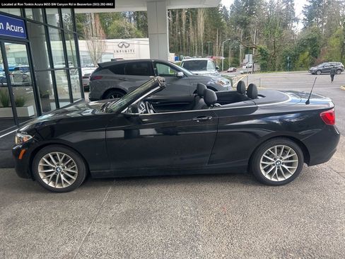 Used 2016 BMW 228i Convertible image 7