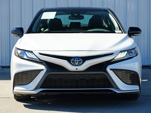 Used 2023 Toyota Camry XSE w/ Navigation Package image 6