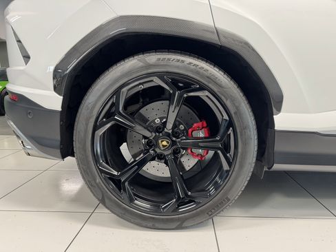 Used 2020 Lamborghini Urus image 33