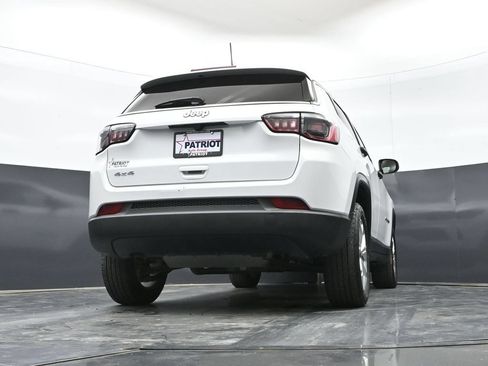 Used 2025 Jeep Compass Sport AWD/4WD image 39