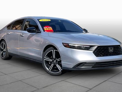 Used 2024 Honda Accord Sport image 3