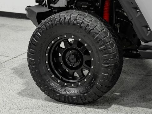 Used 2015 Jeep Wrangler Unlimited Rubicon w/ Connectivity Group AWD/4WD image 55