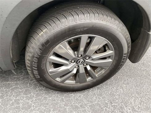 Used 2024 Nissan Pathfinder SV w/ Lighting Package (N92) image 12