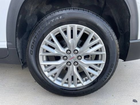 Used 2024 GMC Acadia Elevation FWD image 18