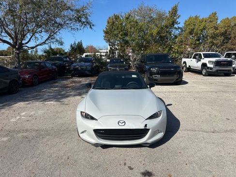 Used 2019 MAZDA MX-5 Miata Sport w/ I-ACTIVSENSE Sport Package image 8