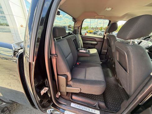 Used 2014 Chevrolet Silverado 2500 LT w/ Z71 Appearance Package AWD/4WD image 19